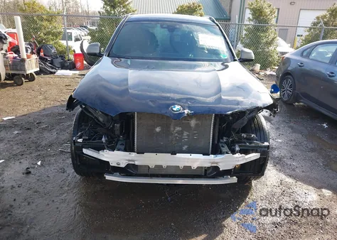 2021 BMW X3 M40I z USA, uszkodzony, nr VIN 5UXTY9C0XM9G76125